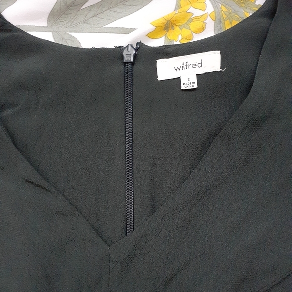 ❤ Wilfred Long Sleeve V-neck Dress Sage Green - Picture 3 of 7